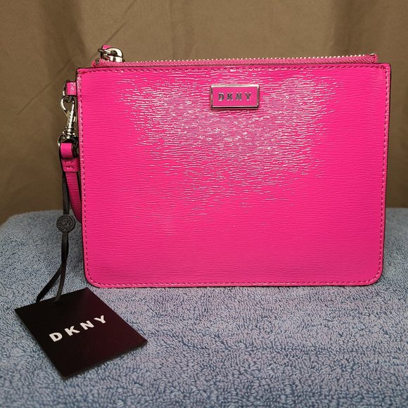 Wristlet - Picture 1 of 2